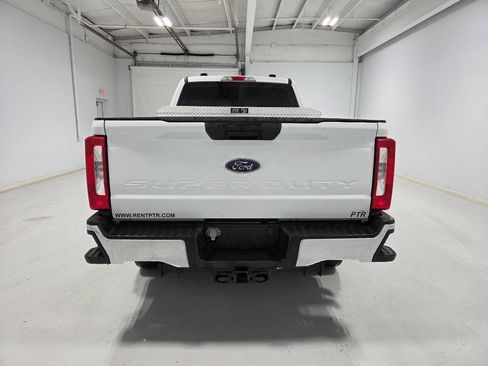 Used 2023 Ford F250 XL w/ FX4 Off-Road Package AWD/4WD image 5