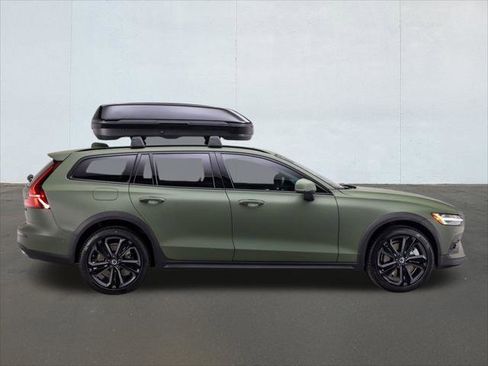 New 2026 Volvo V60 B5 Cross Country Plus w/ Climate Package image 6