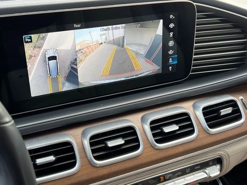 Used 2023 Mercedes-Benz GLS 580 4MATIC image 31