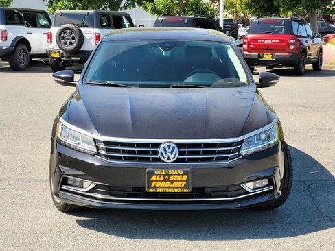 Used 2018 Volkswagen Passat 2.0T SEL Premium FWD image 2