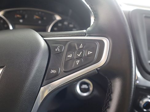 Used 2023 Chevrolet Equinox LT image 42