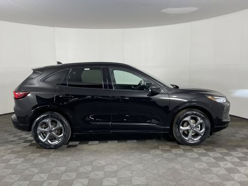 Used 2024 Ford Escape ST-Line w/ Tech Pack #1 image 5