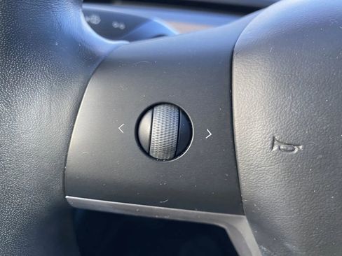 Used 2018 Tesla Model 3 Long Range image 18