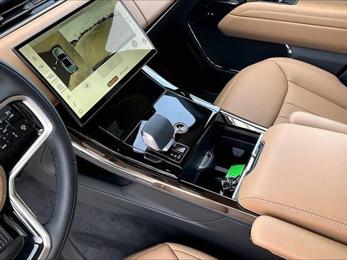 New 2026 Land Rover Range Rover Sport SE AWD/4WD image 8