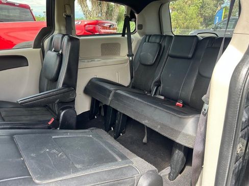 Used 2019 Dodge Grand Caravan SXT FWD image 23