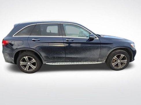 Used 2017 Mercedes-Benz GLC 300 4MATIC image 9