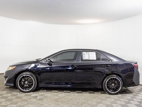 Used 2012 Toyota Camry SE w/ Leather Pkg FWD image 23