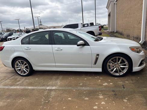 Used 2015 Chevrolet SS image 5