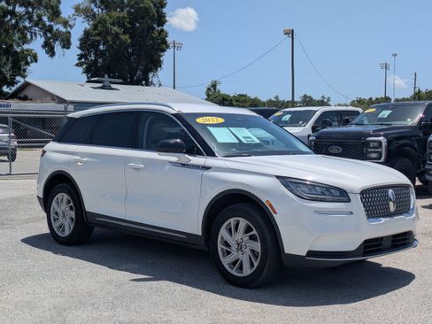 Used 2022 Lincoln Corsair FWD image 2