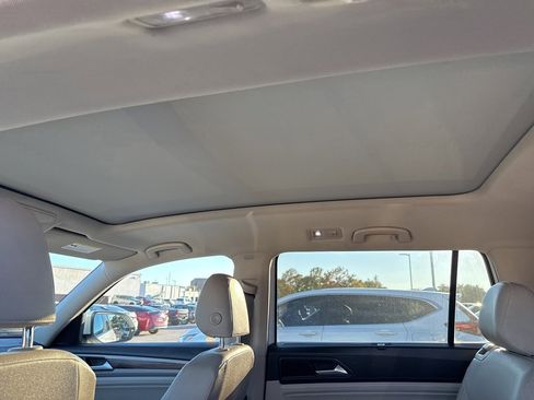 Used 2021 Volkswagen Atlas SE image 8