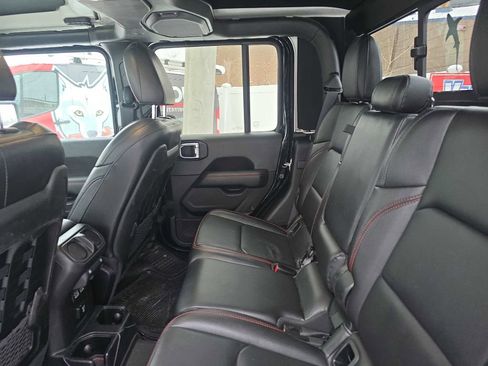 Used 2021 Jeep Gladiator Rubicon w/ Uconnect 4C Nav & Sound Group image 12