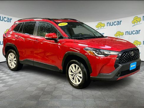 Used 2024 Toyota Corolla Cross LE image 1