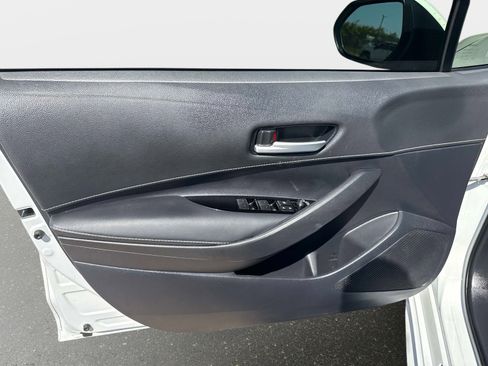 Used 2025 Toyota Corolla SE FWD image 16