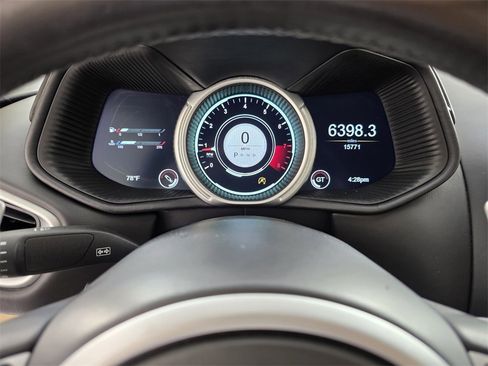 Used 2023 Aston Martin DB11 Coupe image 18