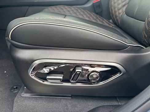 New 2026 Jeep Grand Cherokee L Summit AWD/4WD image 17