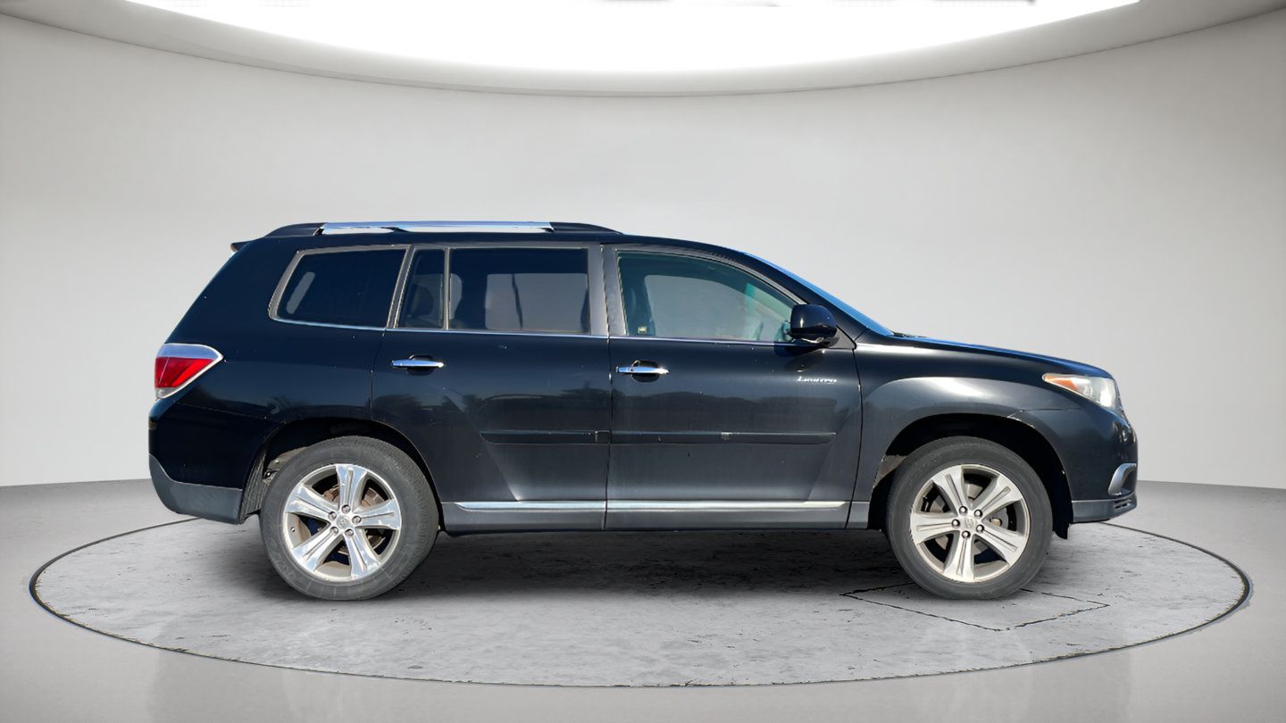 Used 2013 Toyota Highlander Limited AWD/4WD image 4