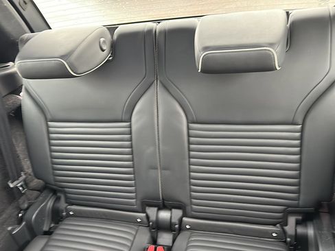 Used 2021 Land Rover Discovery HSE R-Dynamic image 9