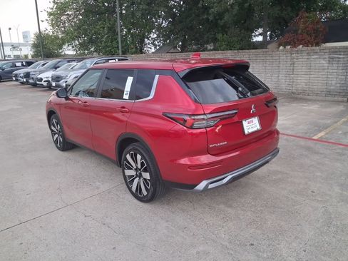 Used 2025 Mitsubishi Outlander SE FWD image 8