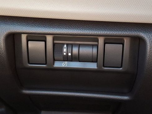 Used 2025 Subaru Forester Premium image 23