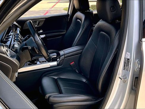 Used 2022 Mercedes-Benz GLB 250 GLB 250 w/ Premium Package Lite image 32