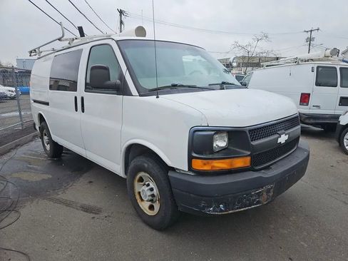 Used 2008 Chevrolet Express 2500 RWD image 3