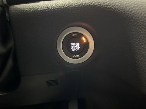 New 2026 Chrysler Pacifica Select image 40