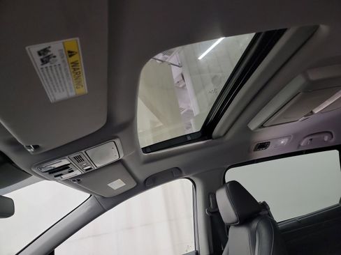 Used 2023 Honda Odyssey Touring image 24