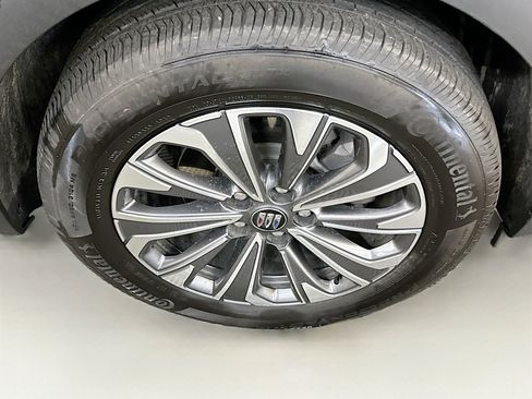 Used 2025 Buick Envision Preferred image 11