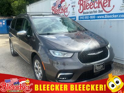 Used 2023 Chrysler Pacifica Limited