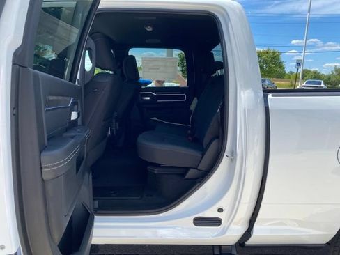 New 2026 RAM 2500 Big Horn AWD/4WD image 25