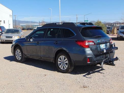 Used 2019 Subaru Outback 2.5i Premium image 5