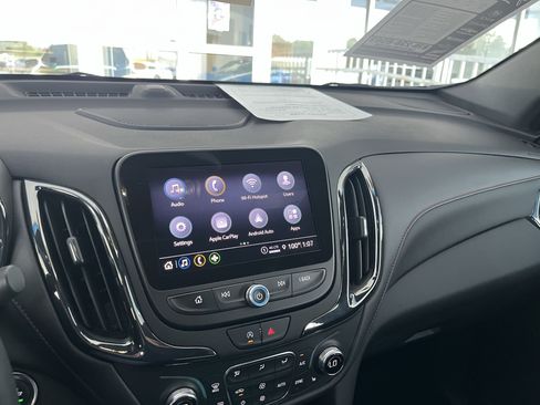 Used 2024 Chevrolet Equinox RS w/ RS Leather Package FWD image 9