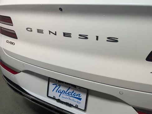 Used 2025 Genesis GV80 2.5T Standard AWD/4WD image 9
