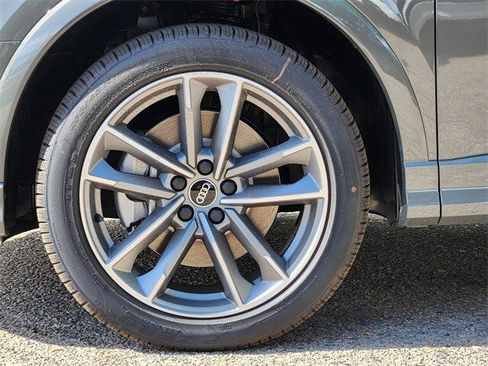 New 2025 Audi Q3 2.0T Premium image 10