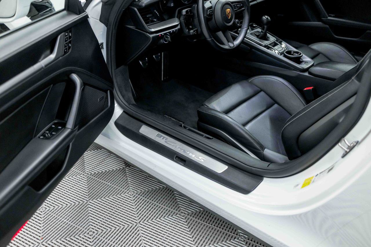 Used 2022 Porsche 911 Carrera S RWD image 45