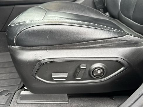 Used 2022 Jeep Grand Cherokee L Limited image 28