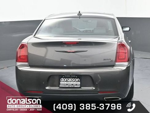 Used 2023 Chrysler 300 S RWD image 4