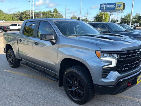Used 2024 Chevrolet Silverado 1500 LT Trail Boss AWD/4WD image 2