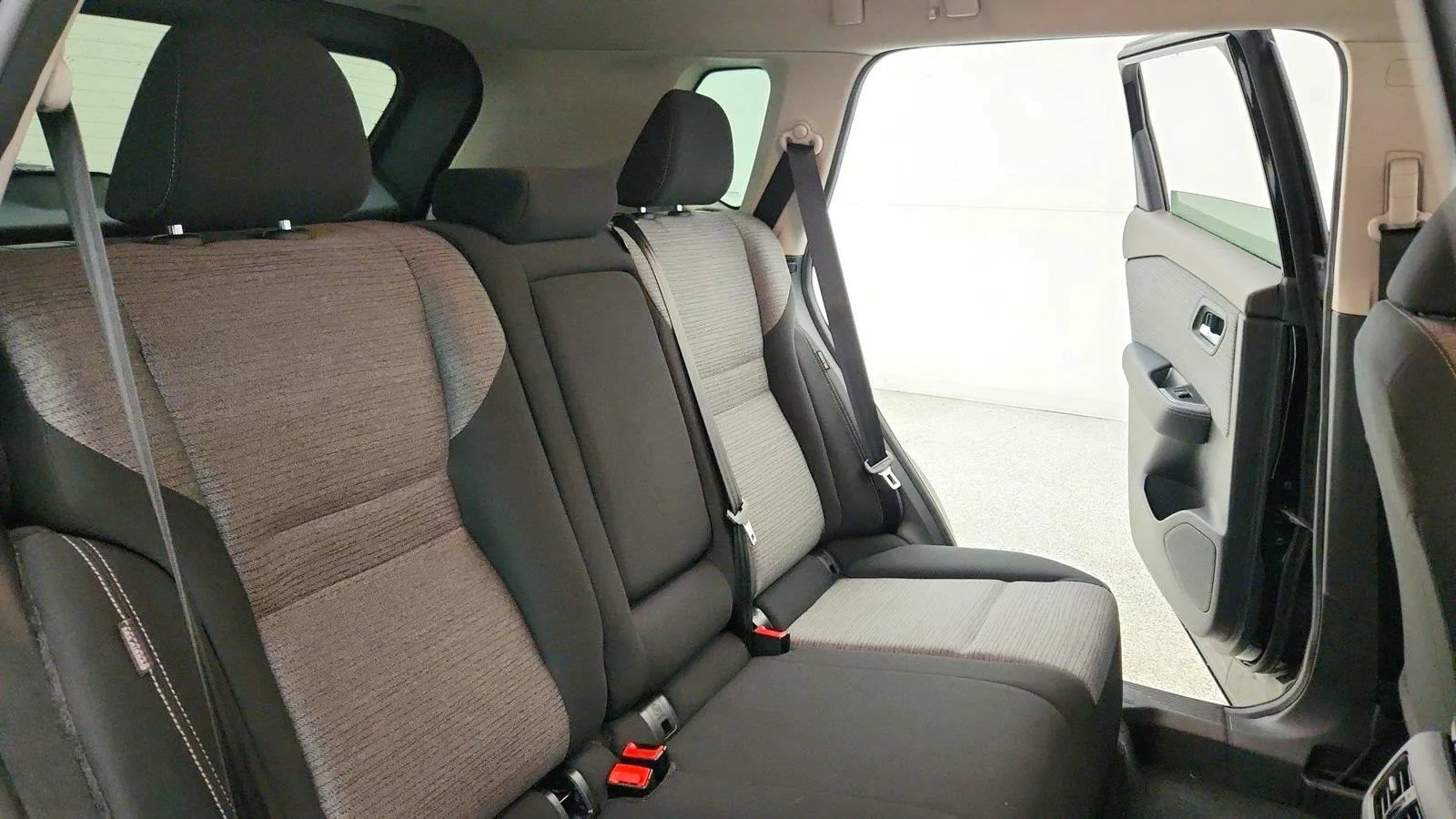 Used 2023 Nissan Rogue SV AWD/4WD image 28