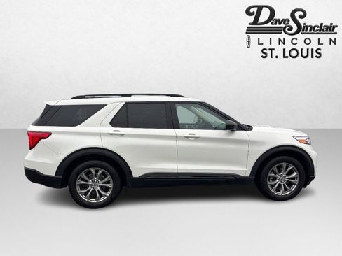 Used 2020 Ford Explorer XLT w/ Equipment Group 202A AWD/4WD image 2