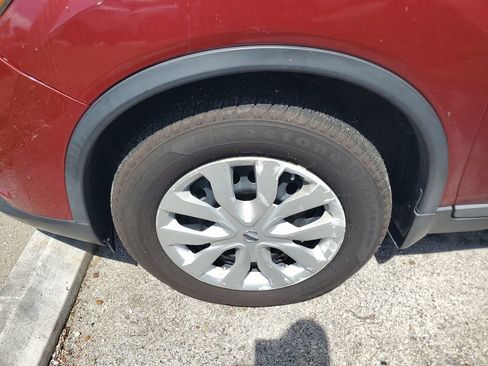 Used 2015 Nissan Rogue S w/ S Family Package FWD image 4