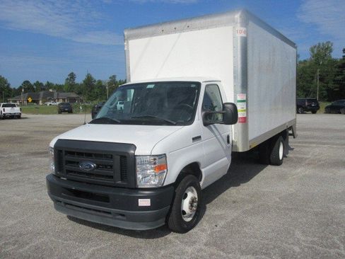 Used 2021 Ford E-350 and Econoline 350 Super Duty w/ Power Windows & Locks Group image 2