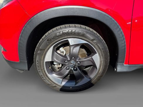 Used 2018 Honda HR-V EX image 9