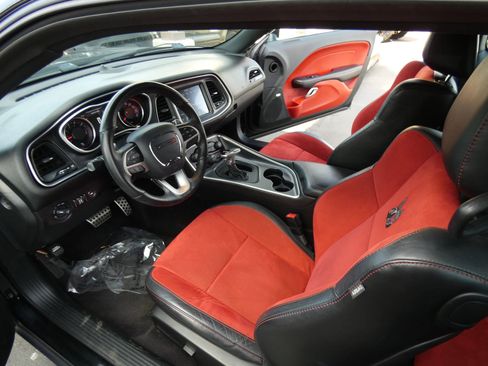 Used 2017 Dodge Challenger R/T Scat Pack w/ Dynamics Package image 44