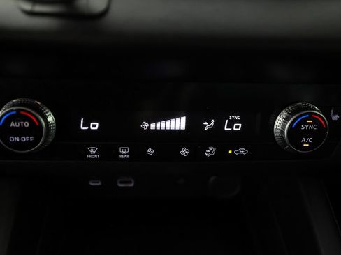 Used 2024 Mitsubishi Outlander SE FWD image 27