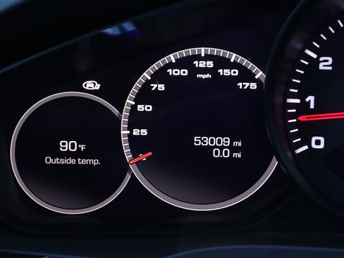 Used 2021 Porsche Cayenne image 19