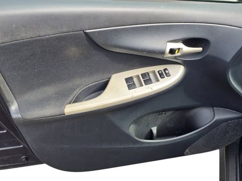 Used 2012 Toyota Corolla S FWD image 11