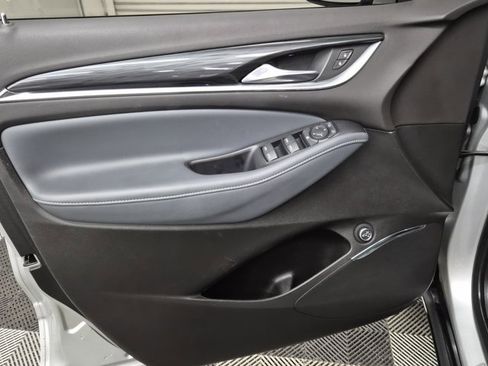 Used 2022 Buick Enclave Essence w/ Sport Touring Edition image 19