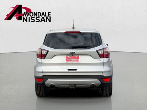Used 2017 Ford Escape SE AWD/4WD image 5