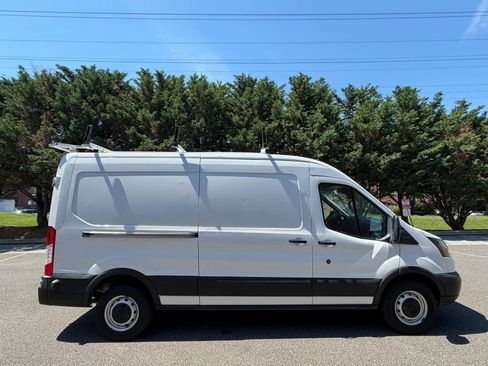 Used 2019 Ford Transit 250 148 Medium Roof RWD image 8